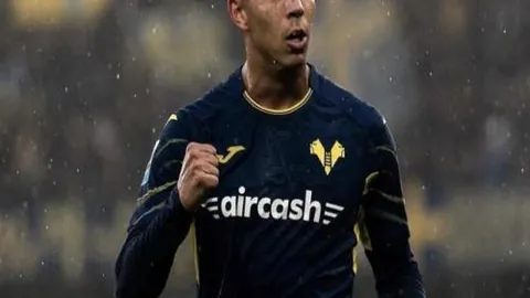 沙国巅峰对决：达马克激战利雅得胜利，谁能问鼎沙特联赛荣耀之战？