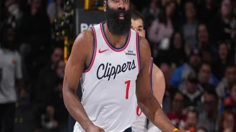 郑钦文成绩攀升至第五位：态势向好，胜利曙光初现——央视新闻客户端讯