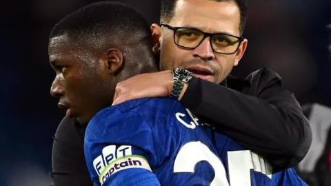 独家揭秘：伯恩茅斯力捧匈牙利足球巨星托特加盟，转会费高达1300万英镑，盛况空前！